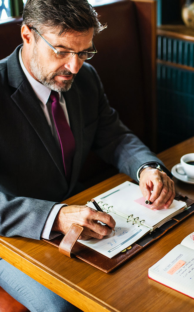 Comment trouver un nouvel emploi en Suisse en 2025 : Guide du demandeur d’emploi